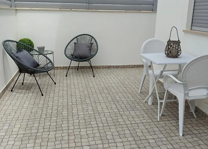 Blue Horizon Daire Nazaré